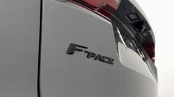 2022 (22) JAGUAR F-PACE 2.0 D200 R-Dynamic Black 5dr Auto AWD 5476004