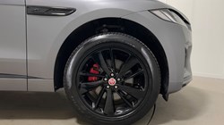 2022 (22) JAGUAR F-PACE 2.0 D200 R-Dynamic Black 5dr Auto AWD 5475966