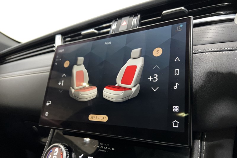 2022 (22) JAGUAR F-PACE 2.0 D200 R-Dynamic Black 5dr Auto AWD 5475991