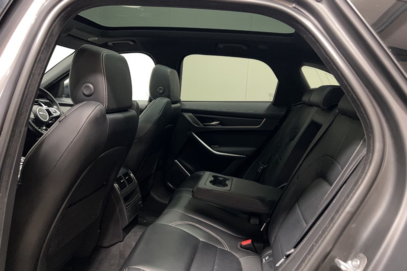 2022 (22) JAGUAR F-PACE 2.0 D200 R-Dynamic Black 5dr Auto AWD 5475999