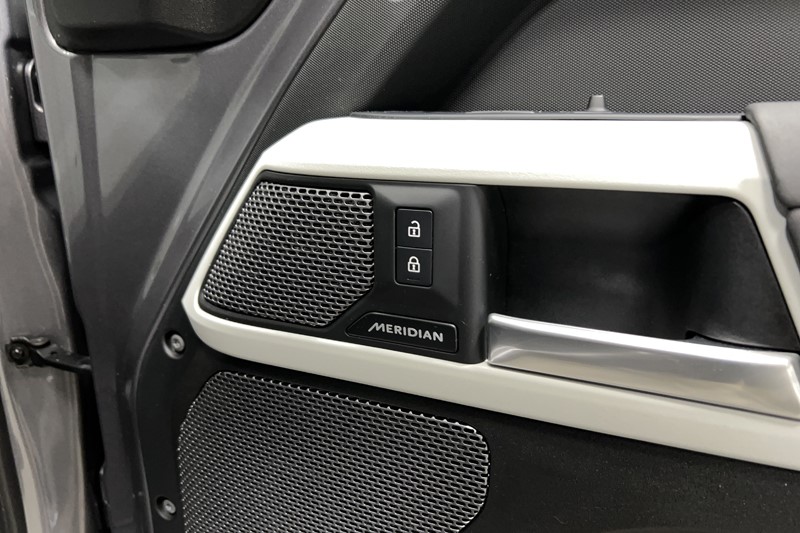 2022 (72) LAND ROVER DEFENDER 3.0 D250 X-Dynamic SE 90 3dr Auto 5477696
