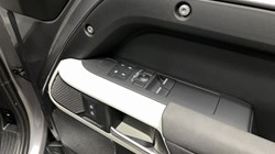 2022 (72) LAND ROVER DEFENDER 3.0 D250 X-Dynamic SE 90 3dr Auto 5477697