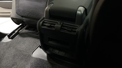 2022 (72) LAND ROVER DEFENDER 3.0 D250 X-Dynamic SE 90 3dr Auto 5477690