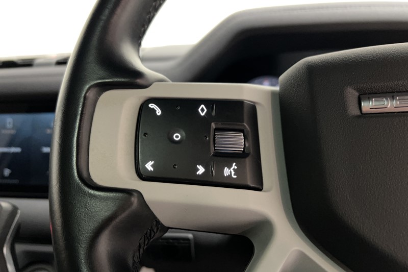 2022 (72) LAND ROVER DEFENDER 3.0 D250 X-Dynamic SE 90 3dr Auto 5477705