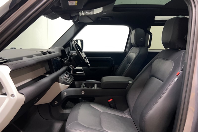2022 (72) LAND ROVER DEFENDER 3.0 D250 X-Dynamic SE 90 3dr Auto 5477681