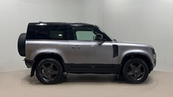 2022 (72) LAND ROVER DEFENDER 3.0 D250 X-Dynamic SE 90 3dr Auto 5477683