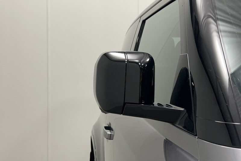 2022 (72) LAND ROVER DEFENDER 3.0 D250 X-Dynamic SE 90 3dr Auto 5477727