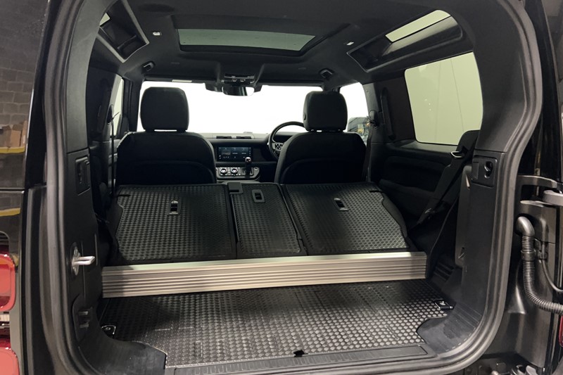 2022 (72) LAND ROVER DEFENDER 3.0 D250 X-Dynamic SE 90 3dr Auto 5477694