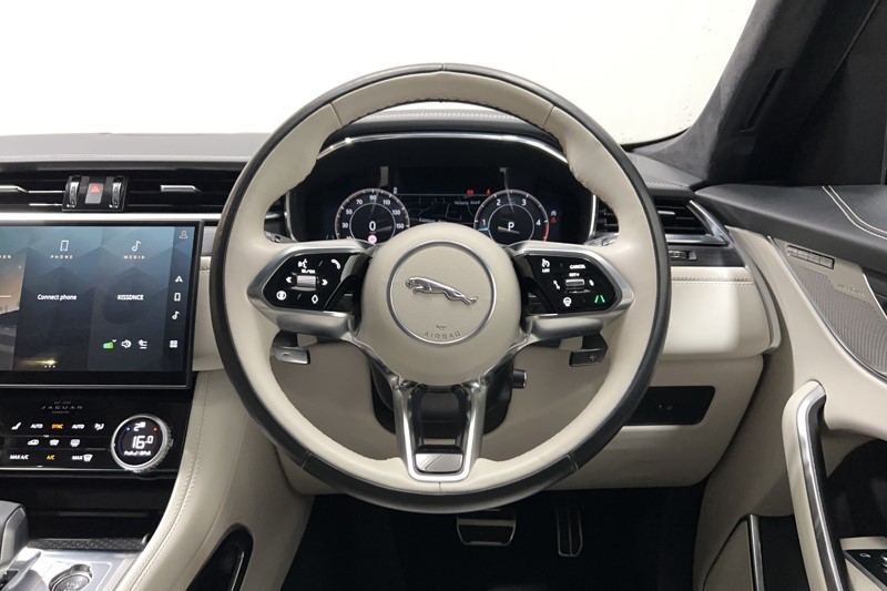 2024 (24) JAGUAR F-PACE 2.0 D200 R-Dynamic HSE Black 5dr Auto AWD 5475122
