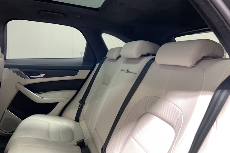 2024 (24) JAGUAR F-PACE 2.0 D200 R-Dynamic HSE Black 5dr Auto AWD 5475153