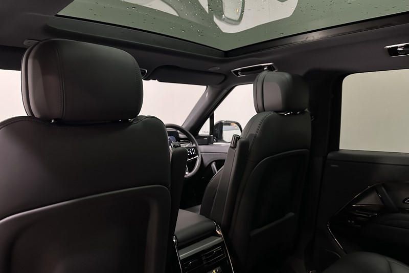 2025 (75) LAND ROVER RANGE ROVER SPORT 3.0 D300 Dynamic SE 5dr Auto 5470210