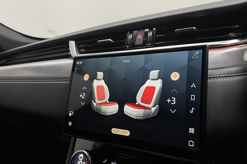 2022 (22) JAGUAR F-PACE 2.0 D200 R-Dynamic S 5dr Auto AWD 5486987