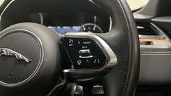 2022 (22) JAGUAR F-PACE 2.0 D200 R-Dynamic S 5dr Auto AWD 5486978