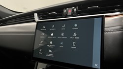 2022 (22) JAGUAR F-PACE 2.0 D200 R-Dynamic S 5dr Auto AWD 5486986