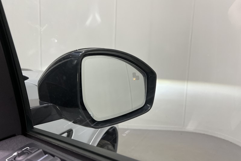 2022 (72) LAND ROVER DISCOVERY SPORT 1.5 P300e R-Dynamic SE 5dr Auto [5 Seat] 5513122