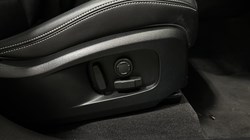 2023 (72) JAGUAR F-PACE 2.0 D200 R-Dynamic Black 5dr Auto AWD 5498030