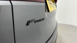 2023 (72) JAGUAR F-PACE 2.0 D200 R-Dynamic Black 5dr Auto AWD 5498058