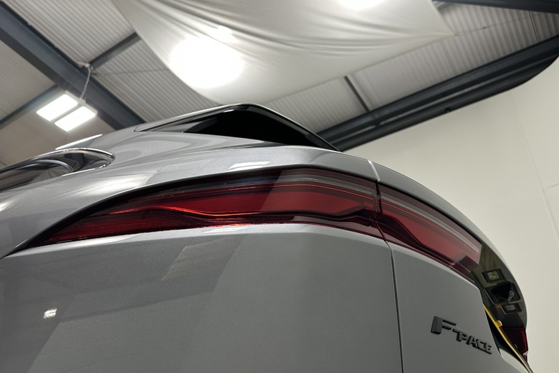 2023 (72) JAGUAR F-PACE 2.0 D200 R-Dynamic Black 5dr Auto AWD 5498057