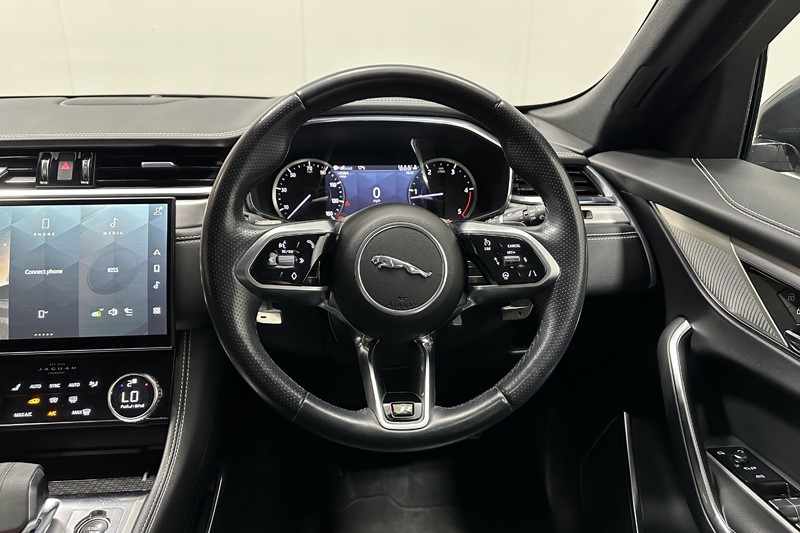 2023 (72) JAGUAR F-PACE 2.0 D200 R-Dynamic Black 5dr Auto AWD 5498025
