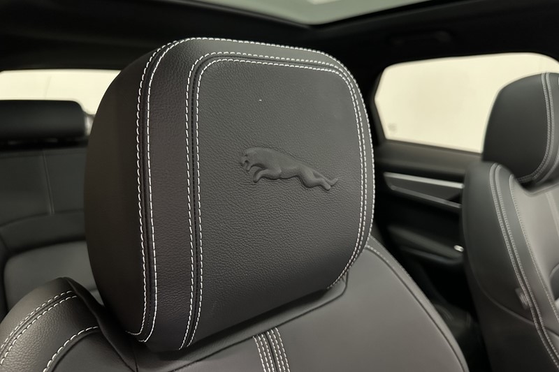 2023 (72) JAGUAR F-PACE 2.0 D200 R-Dynamic Black 5dr Auto AWD 5498033