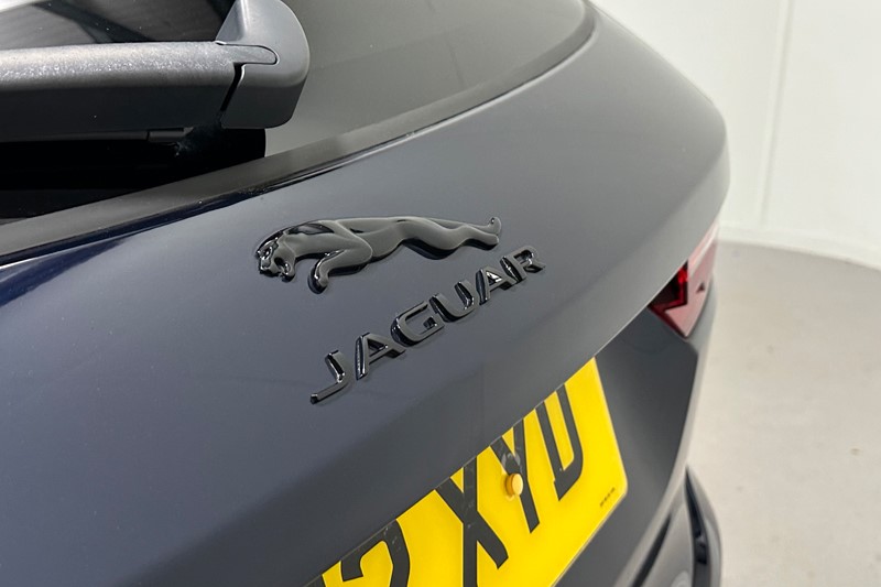 2022 (72) JAGUAR F-PACE 2.0 D200 R-Dynamic Black 5dr Auto AWD 5497916