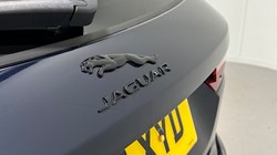 2022 (72) JAGUAR F-PACE 2.0 D200 R-Dynamic Black 5dr Auto AWD 5497916
