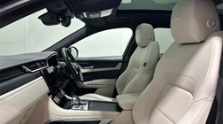2022 (72) JAGUAR F-PACE 2.0 D200 R-Dynamic Black 5dr Auto AWD 5497873