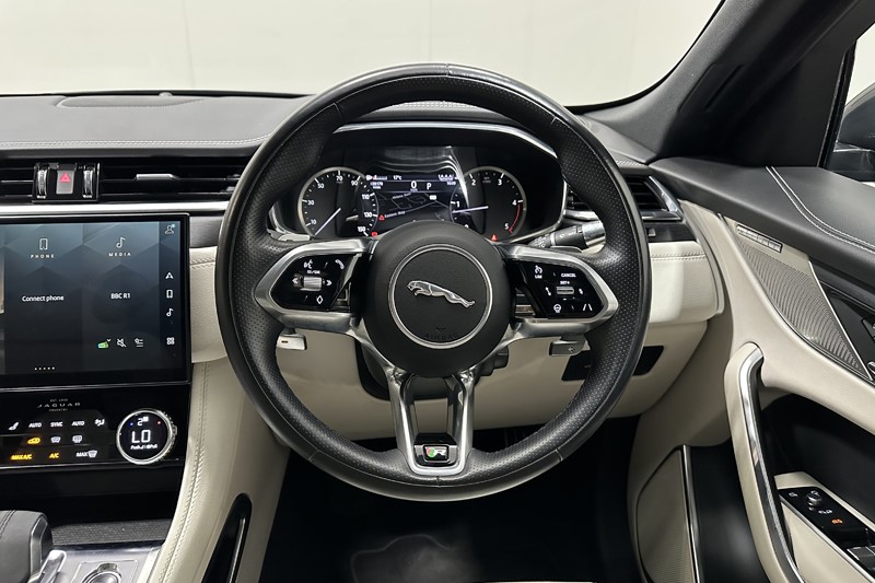 2022 (72) JAGUAR F-PACE 2.0 D200 R-Dynamic Black 5dr Auto AWD 5497881