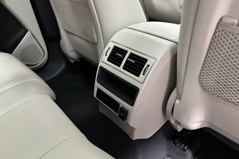 2022 (72) JAGUAR F-PACE 2.0 D200 R-Dynamic Black 5dr Auto AWD 5497882