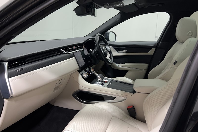 2023 (72) JAGUAR F-PACE 2.0 D200 R-Dynamic Black 5dr Auto AWD 5495294