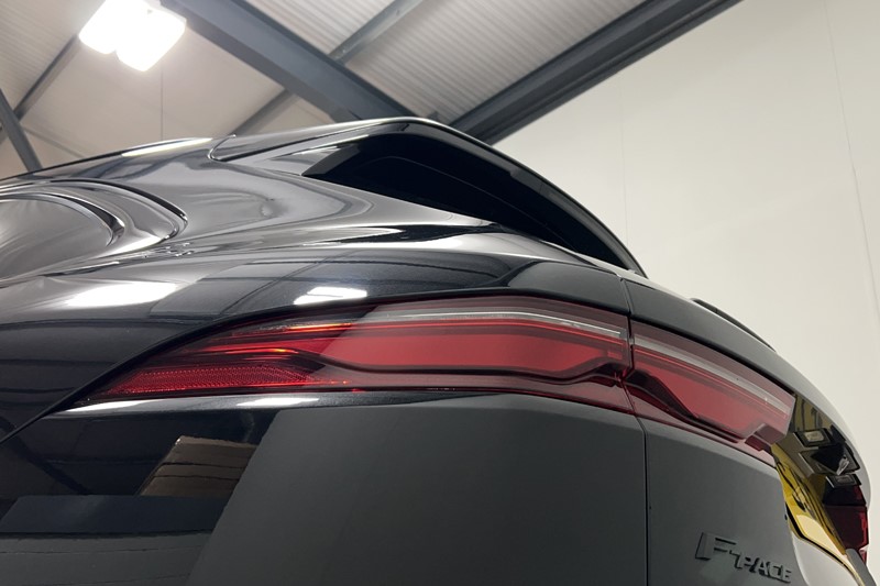 2023 (72) JAGUAR F-PACE 2.0 D200 R-Dynamic Black 5dr Auto AWD 5495306