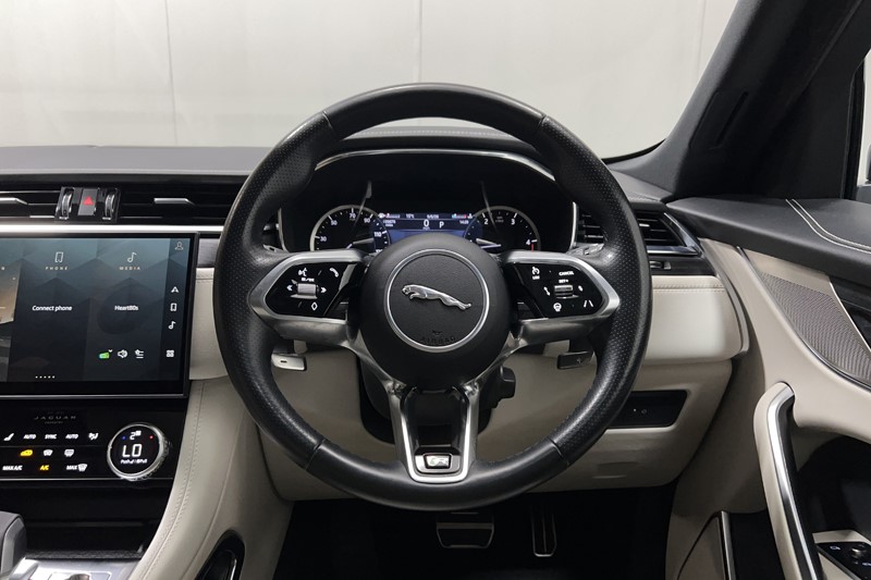 2023 (72) JAGUAR F-PACE 2.0 D200 R-Dynamic Black 5dr Auto AWD 5495270