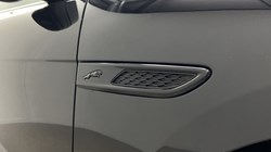 2023 (72) JAGUAR F-PACE 2.0 D200 R-Dynamic Black 5dr Auto AWD 5495312