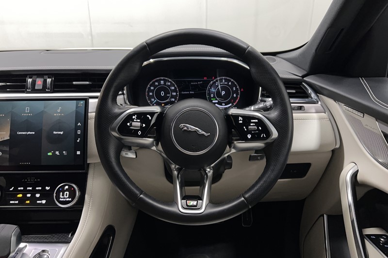 2023 (23) JAGUAR F-PACE 2.0 P400e R-Dynamic SE 5dr Auto AWD 5516195