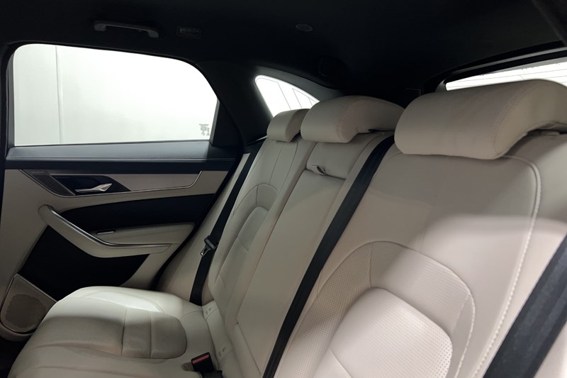 2023 (23) JAGUAR F-PACE 2.0 P400e R-Dynamic SE 5dr Auto AWD 5516224