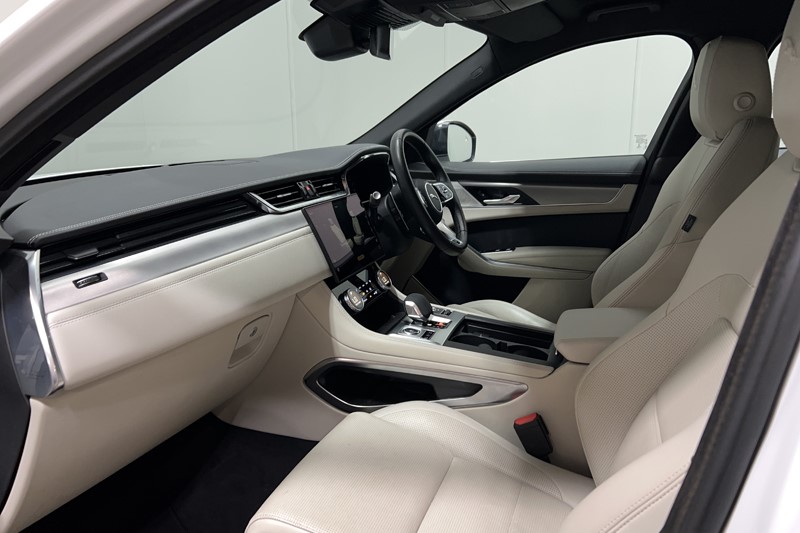 2023 (23) JAGUAR F-PACE 2.0 P400e R-Dynamic SE 5dr Auto AWD 5516220