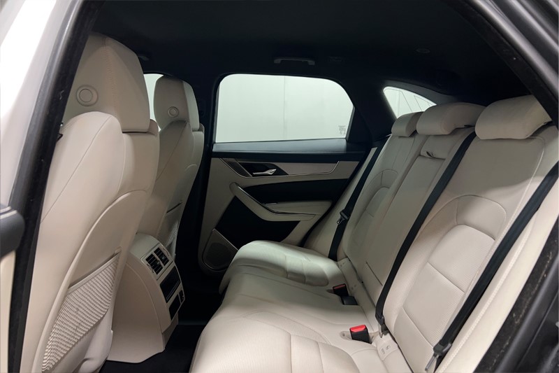 2023 (23) JAGUAR F-PACE 2.0 P400e R-Dynamic SE 5dr Auto AWD 5516188