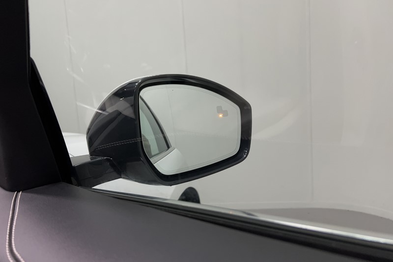 2023 (23) JAGUAR F-PACE 2.0 P400e R-Dynamic SE 5dr Auto AWD 5516200