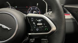 2023 (23) JAGUAR F-PACE 2.0 D200 R-Dynamic SE Black 5dr Auto AWD 5509274