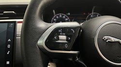 2023 (23) JAGUAR F-PACE 2.0 D200 R-Dynamic SE Black 5dr Auto AWD 5509273