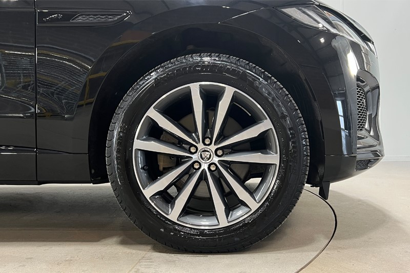 2023 (23) JAGUAR F-PACE 2.0 D200 R-Dynamic SE Black 5dr Auto AWD 5509260
