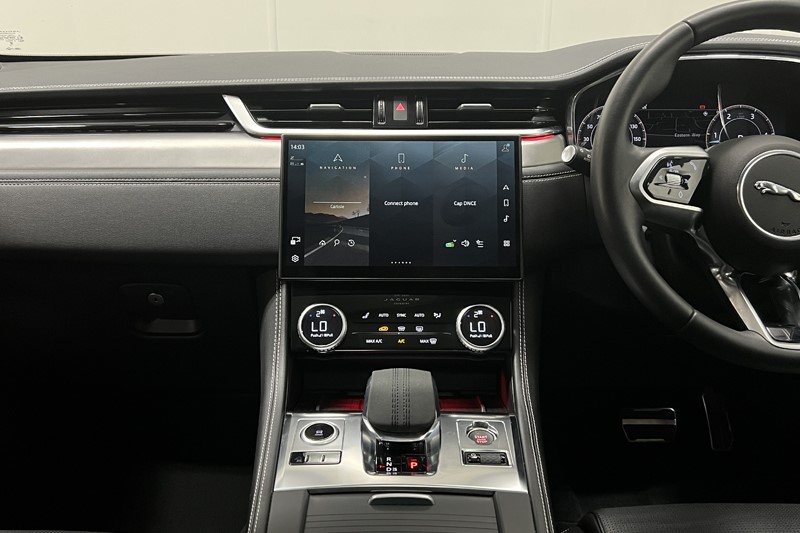 2023 (23) JAGUAR F-PACE 2.0 D200 R-Dynamic SE Black 5dr Auto AWD 5509262