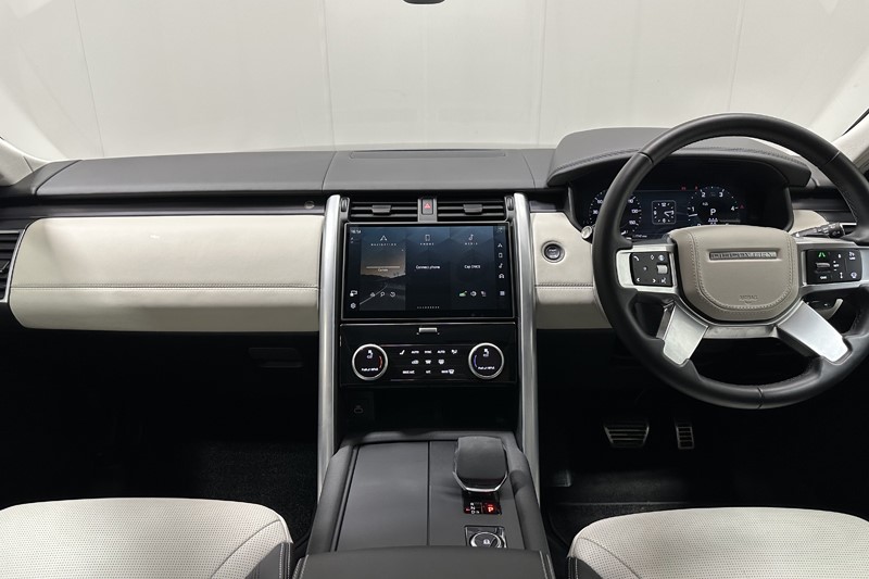 2025 (74) LAND ROVER DISCOVERY 3.0 D350 Metropolitan Edition 5dr Auto 5520743