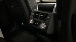 2025 (74) LAND ROVER DISCOVERY 3.0 D350 Metropolitan Edition 5dr Auto 5520745