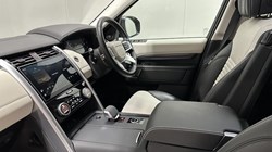 2025 (74) LAND ROVER DISCOVERY 3.0 D350 Metropolitan Edition 5dr Auto 5520779