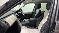 2025 (74) LAND ROVER DISCOVERY 3.0 D350 Metropolitan Edition 5dr Auto 5520736