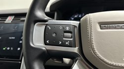 2025 (74) LAND ROVER DISCOVERY 3.0 D350 Metropolitan Edition 5dr Auto 5520757