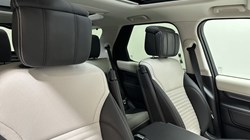 2025 (74) LAND ROVER DISCOVERY 3.0 D350 Metropolitan Edition 5dr Auto 5520752