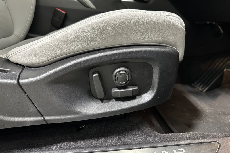 2023 (23) JAGUAR E-PACE 2.0 D200 R-Dynamic S 5dr Auto 5501877