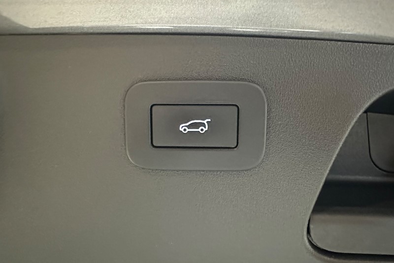 2024 (73) JAGUAR E-PACE 2.0 D200 R-Dynamic S 5dr Auto 5497304